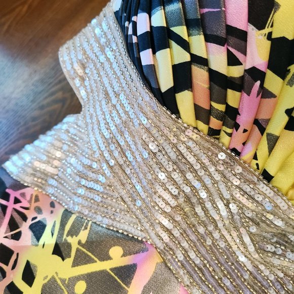 π STUNNING David's Bridal Gown π Open on sides! - Picture 3 of 4